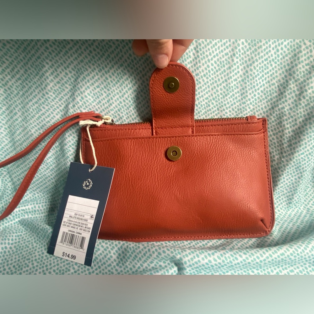 Universal Thread Zip Closure Wristlet - Picture 2 of 4